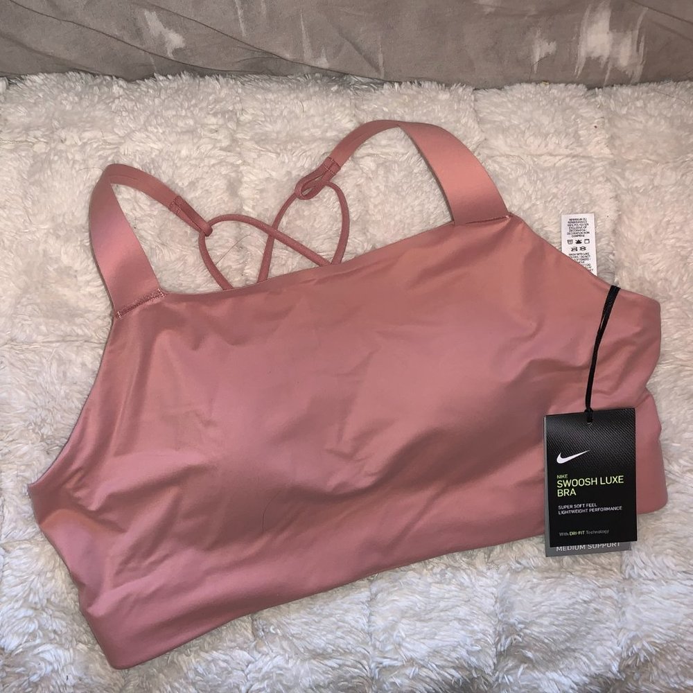 NWT Nike Swoosh Luxe Sports Bra Size LRG